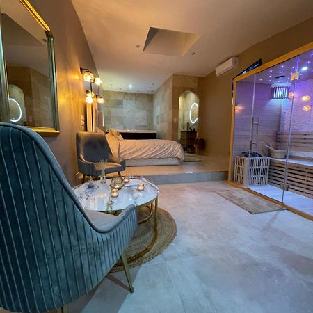 La Nuit De Reve Suite Privative Jaccuzi Sauna Suite 2 Crouy 외부 사진