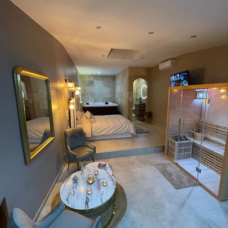 La Nuit De Reve Suite Privative Jaccuzi Sauna Suite 2 Crouy 외부 사진