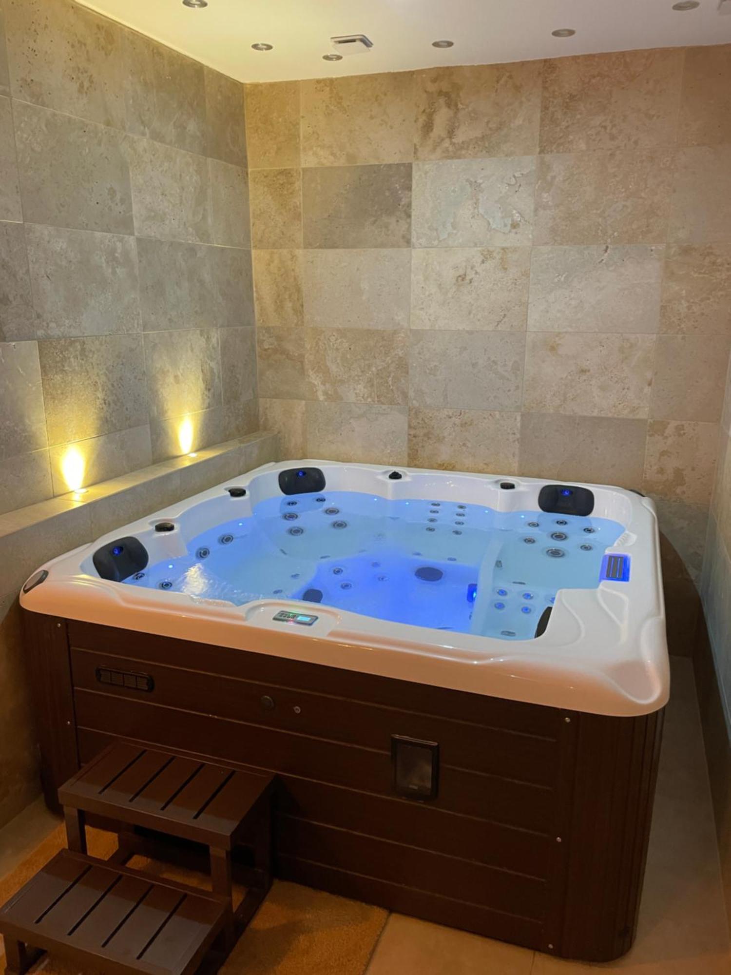 La Nuit De Reve Suite Privative Jaccuzi Sauna Suite 2 Crouy 외부 사진